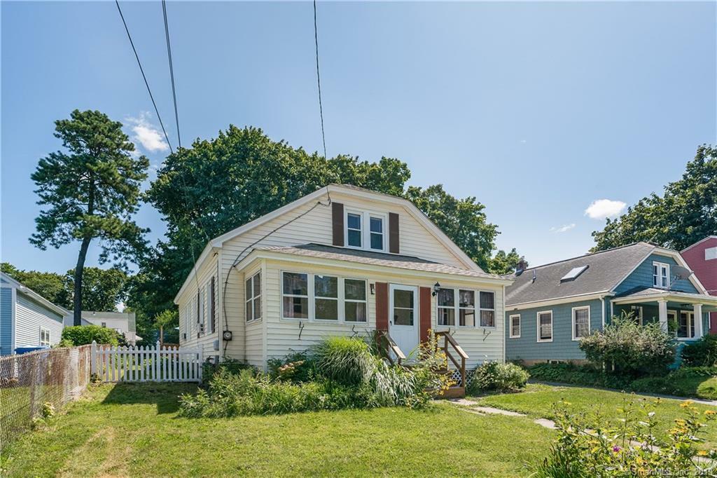 Property Photo:  61 Hawthorne Street  CT 06042 