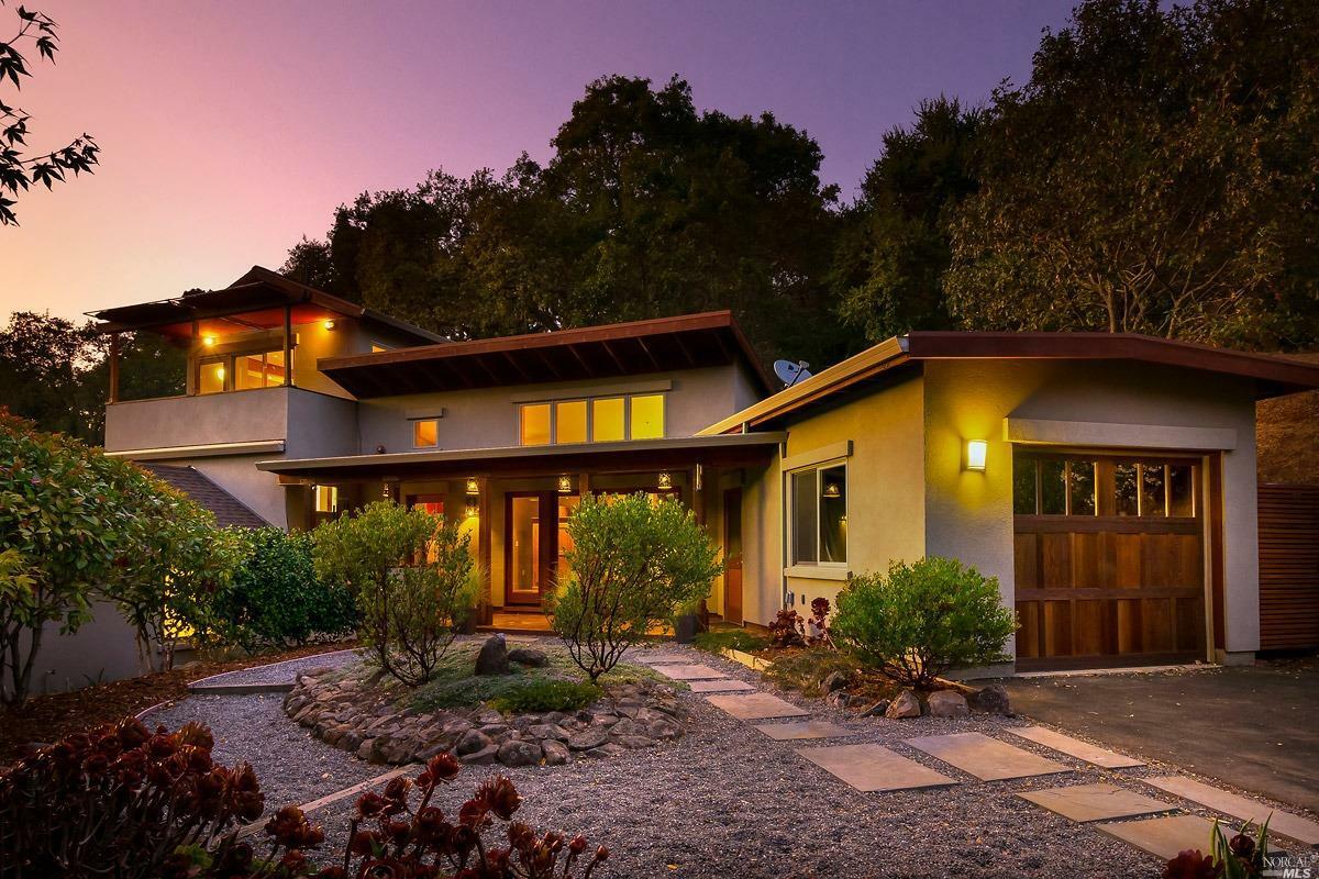 Property Photo:  458 Ridge Road  CA 94947 