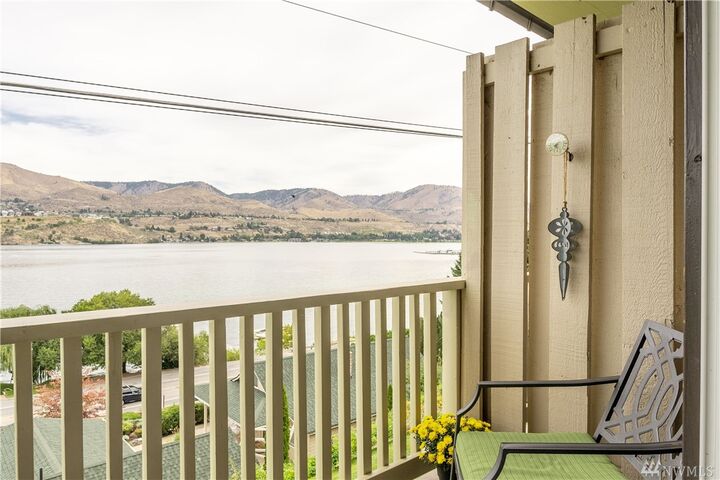 Property Photo:  1902 W Prospect St 204  WA 98816 