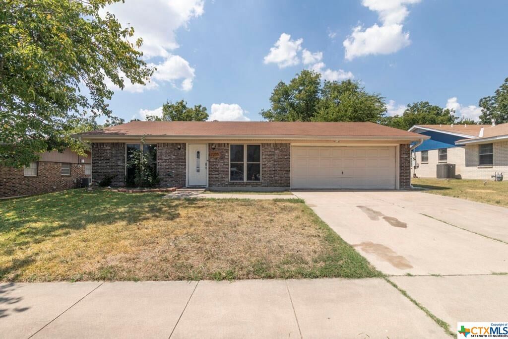Property Photo: 2205 Imperial Drive TX 76541