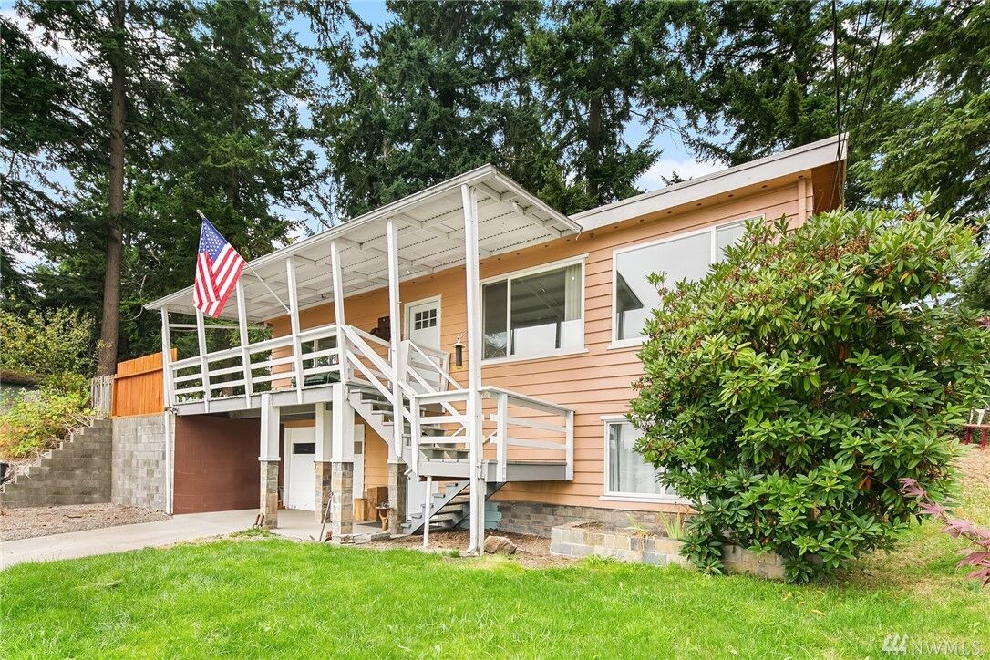 Property Photo: 7520 45th Dr NW WA 98271
