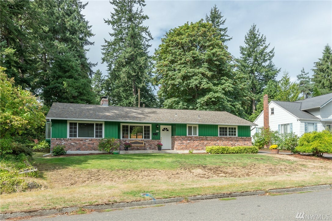 Property Photo:  1826 S Winnifred St  WA 98465 