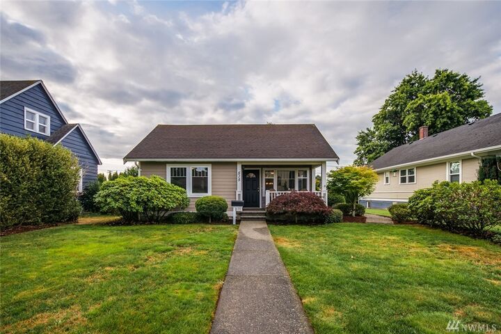 Property Photo: 515 Liberty St WA 98264