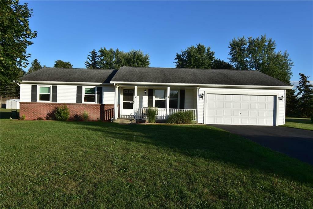 Property Photo:  2 Ardsley Circle  NY 14428 