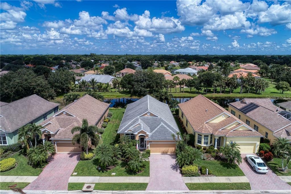 Property Photo: 2108 Mattamy Court FL 34292