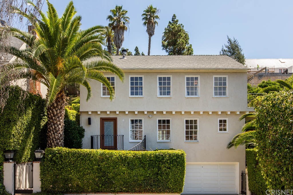 Property Photo: 1442 Belfast Drive CA 90069