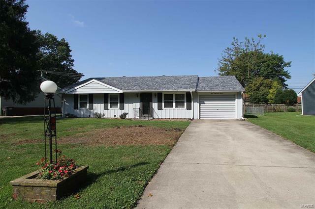 Property Photo: 107 Saint Thomas Drive 62035
