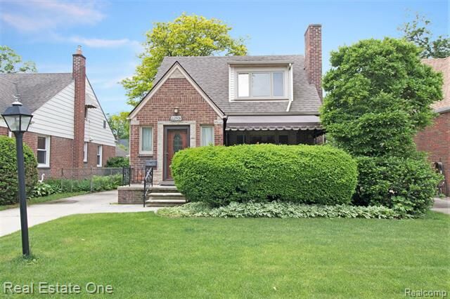 Property Photo:  22931 Wellington Street  MI 48124 