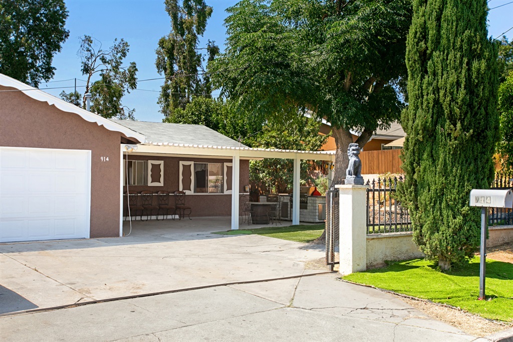 Property Photo:  914 Wellpott Place  CA 92084 