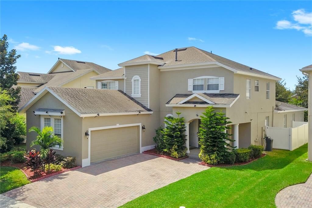 Property Photo: 7212 Broomshedge Trail FL 34787