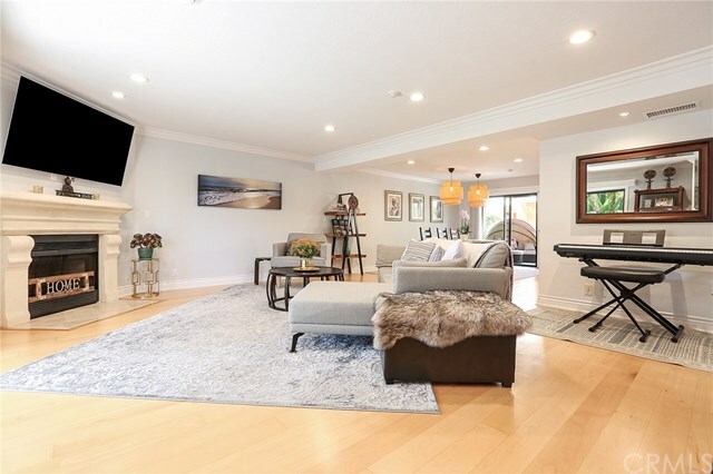 Property Photo:  1301 S Catalina Avenue B  CA 90277 