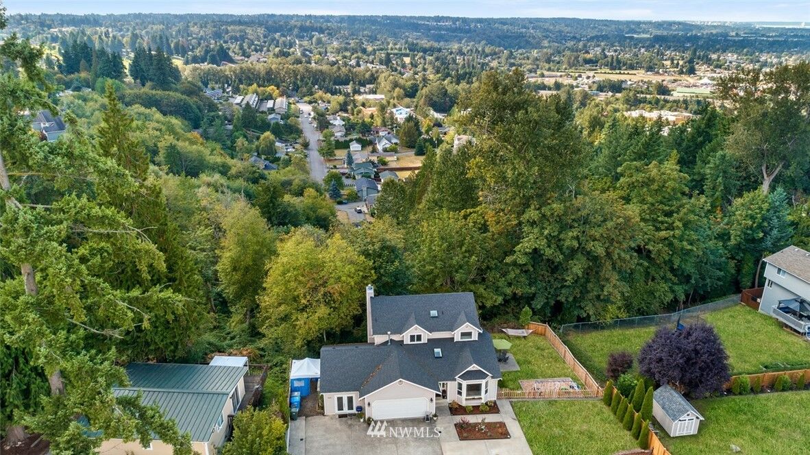 Property Photo: 1834 7th Street SE WA 98372