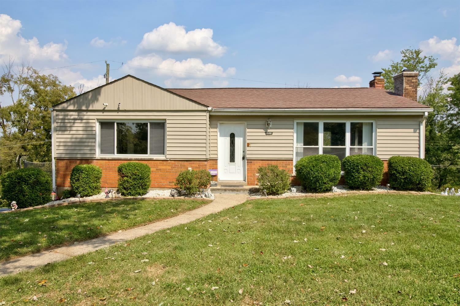 Property Photo: 6686 Russell Heights OH 45248
