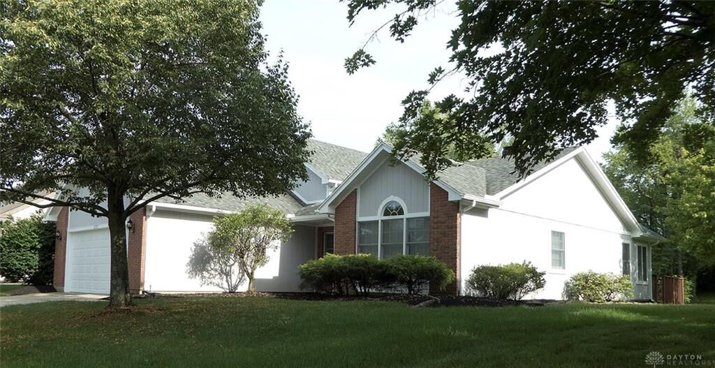Property Photo: 6753 Winding Cove OH 45459