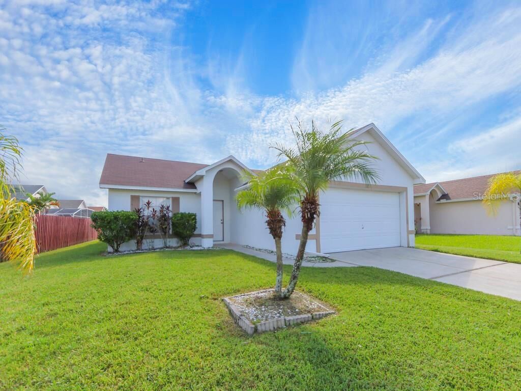 Property Photo:  523 Eagle Pointe North  FL 34746 