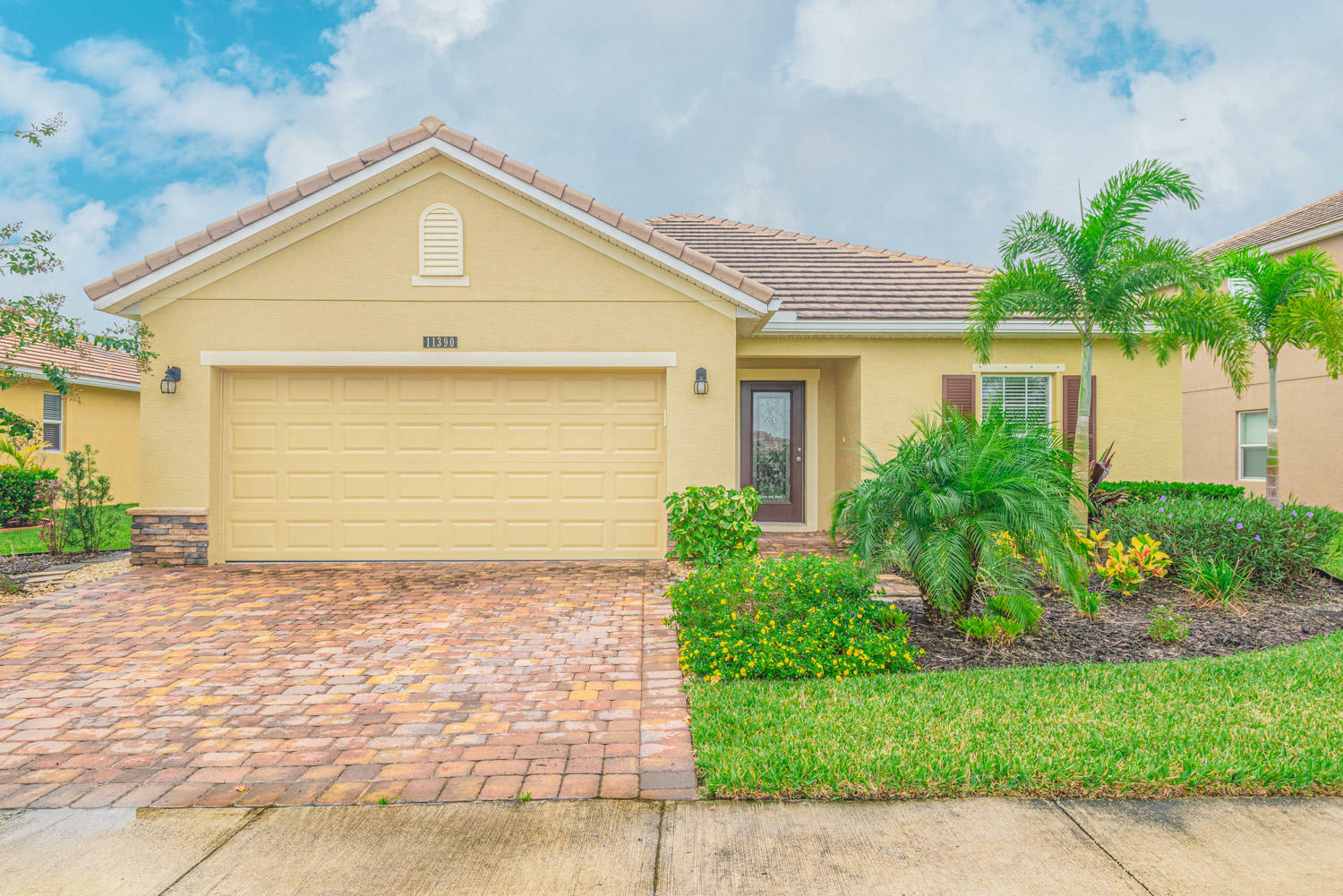 Property Photo: 11390 SW Halton Street FL 34987