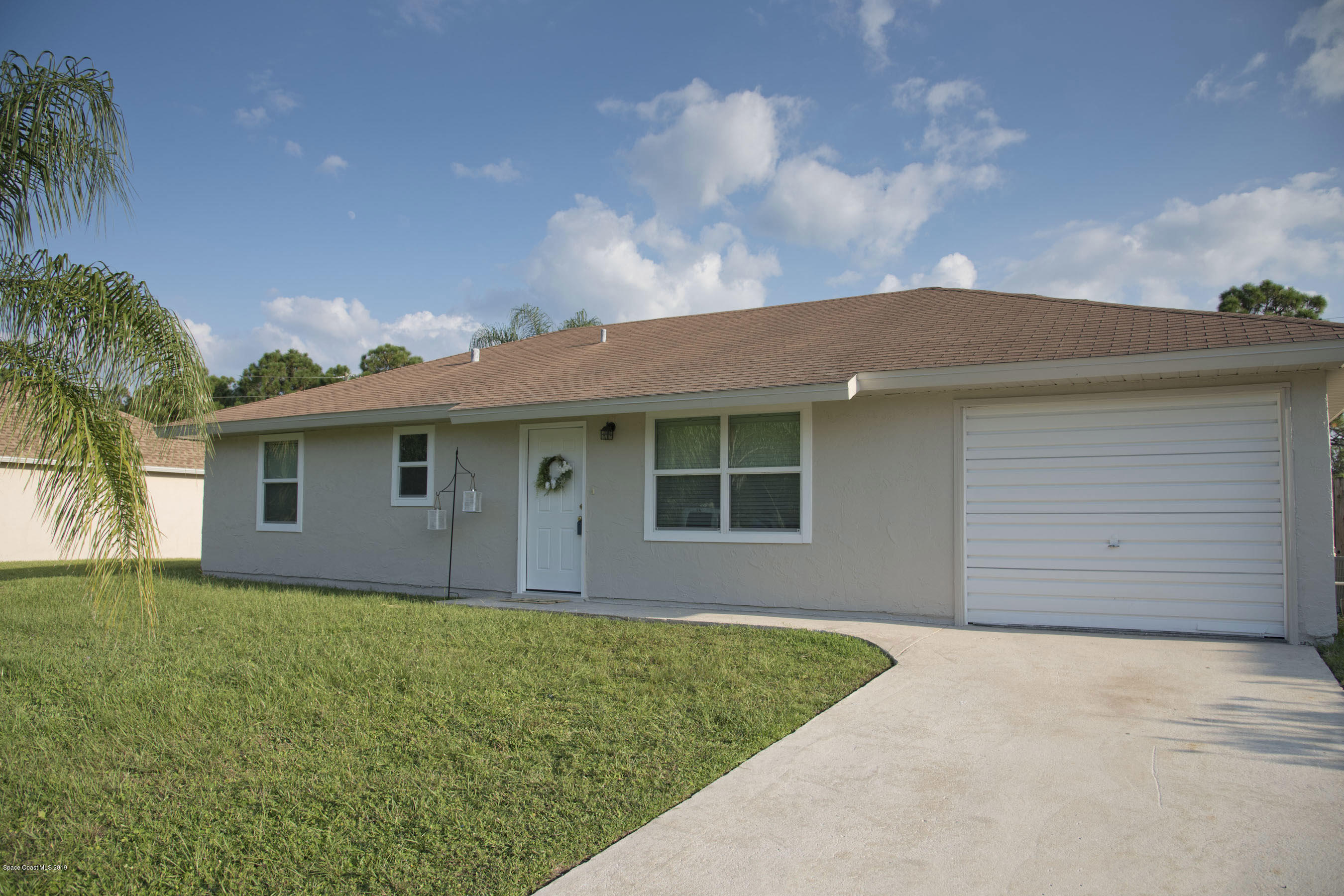 Property Photo: 418 Newgate Street NW FL 32907