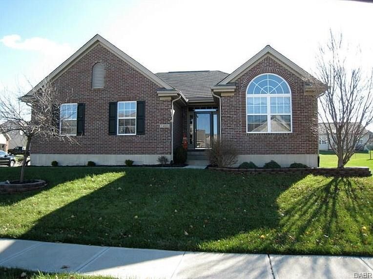 Property Photo: 1460 Observatory Drive OH 45324