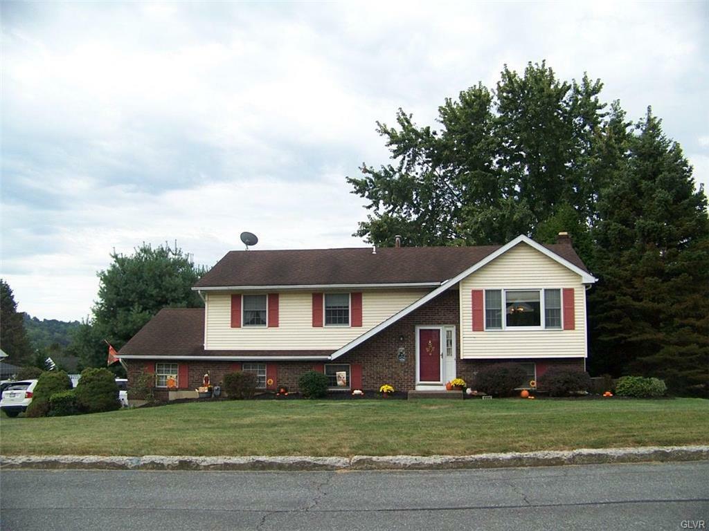 Property Photo:  2508 Meadow Lane Drive  PA 18040 