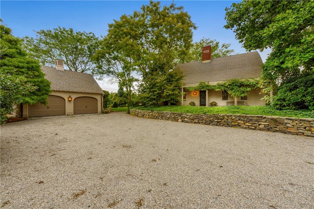 Property Photo: 89 Old Main Rd RI 02837