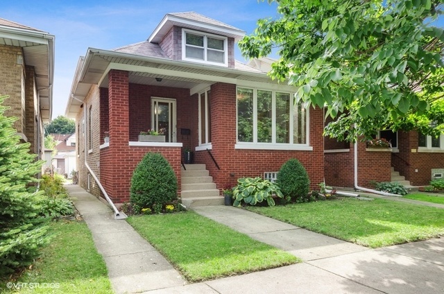 Property Photo:  5023 North Monitor Avenue  IL 60630 