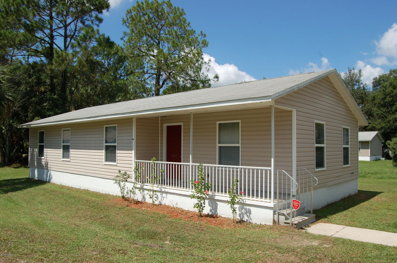 Property Photo: 1611 Westover Drive FL 32177