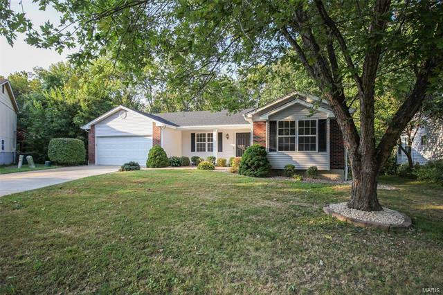 37 Fairfax Drive  St Peters  63376 photo