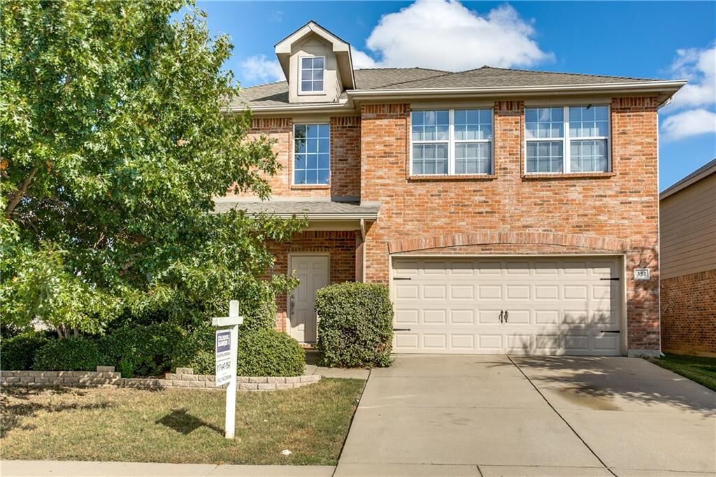 Property Photo:  352 Amethyst Drive  TX 76131 