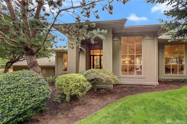 8233  Talbot Road  Edmonds WA 98026 photo