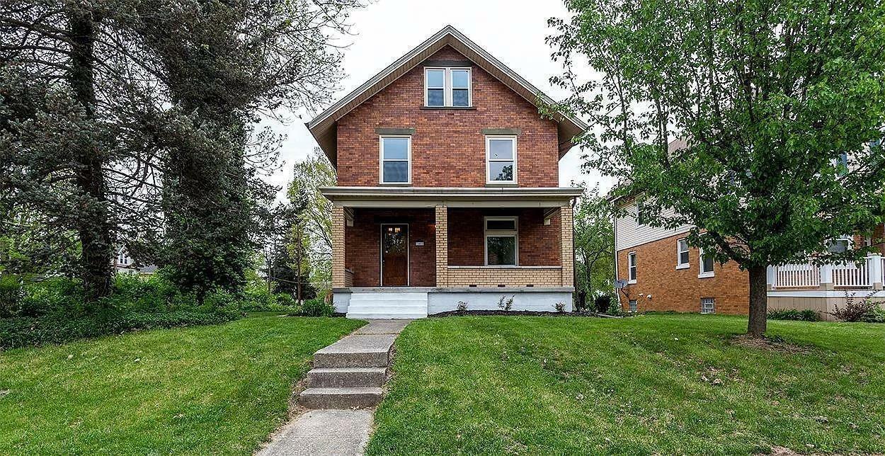 Property Photo:  2400 Shanmoor Ave  OH 45212 