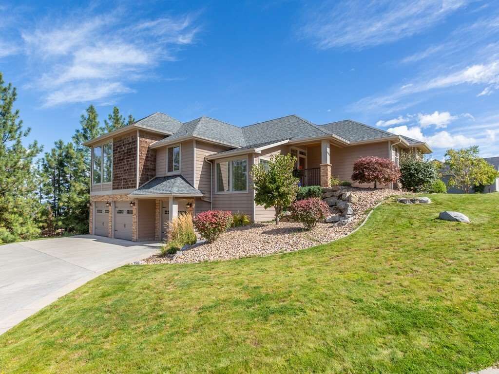 Property Photo:  10532 Edna Ln  WA 99208 