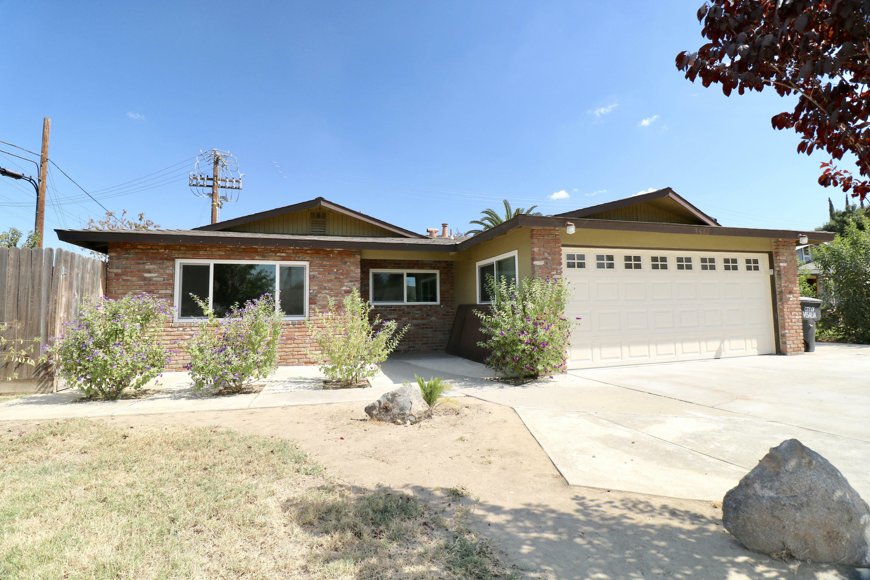 Property Photo:  3612 S Verde Vista Street  CA 93277 