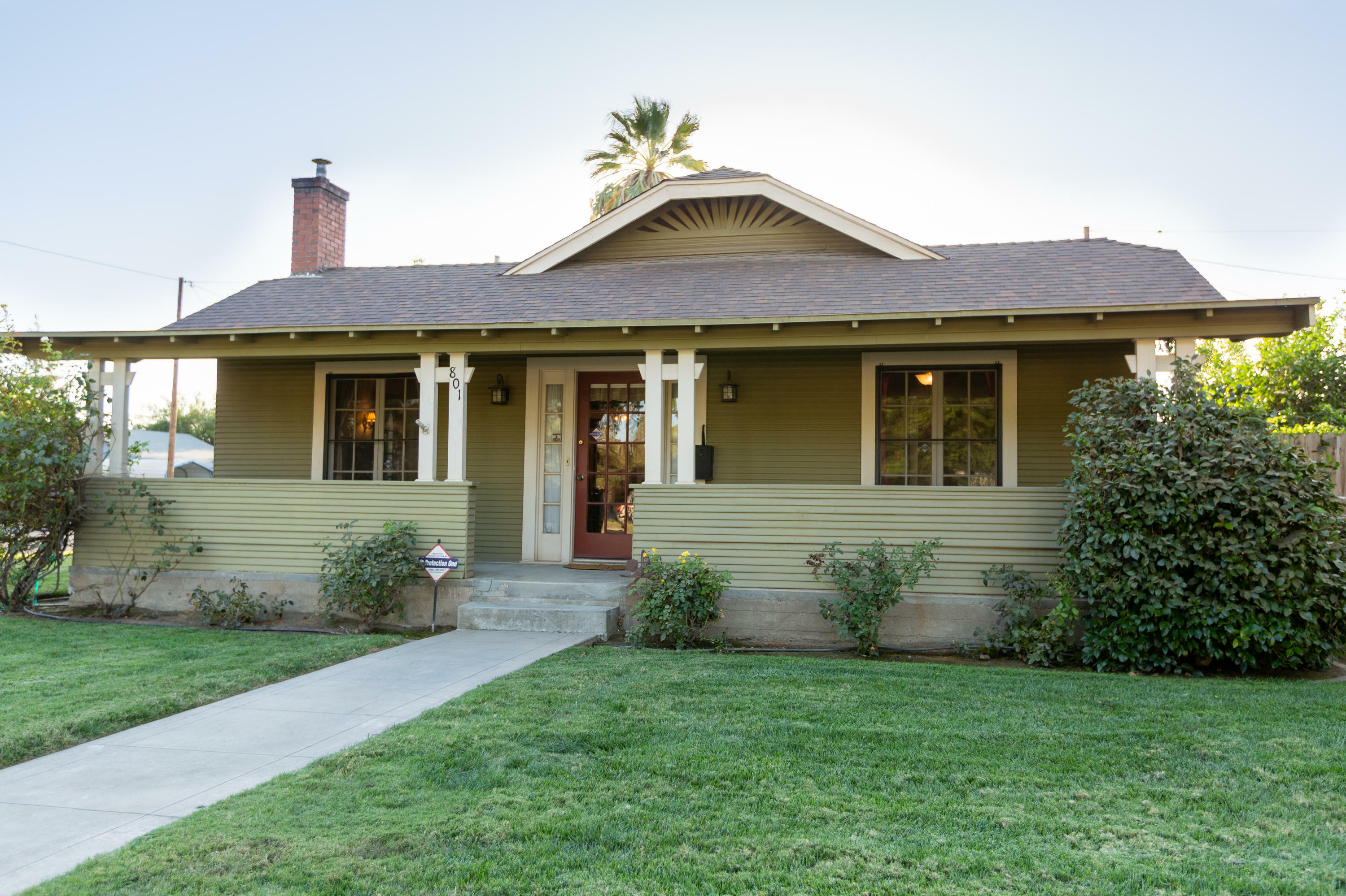 Property Photo:  801 N Stevenson Street  CA 93291 