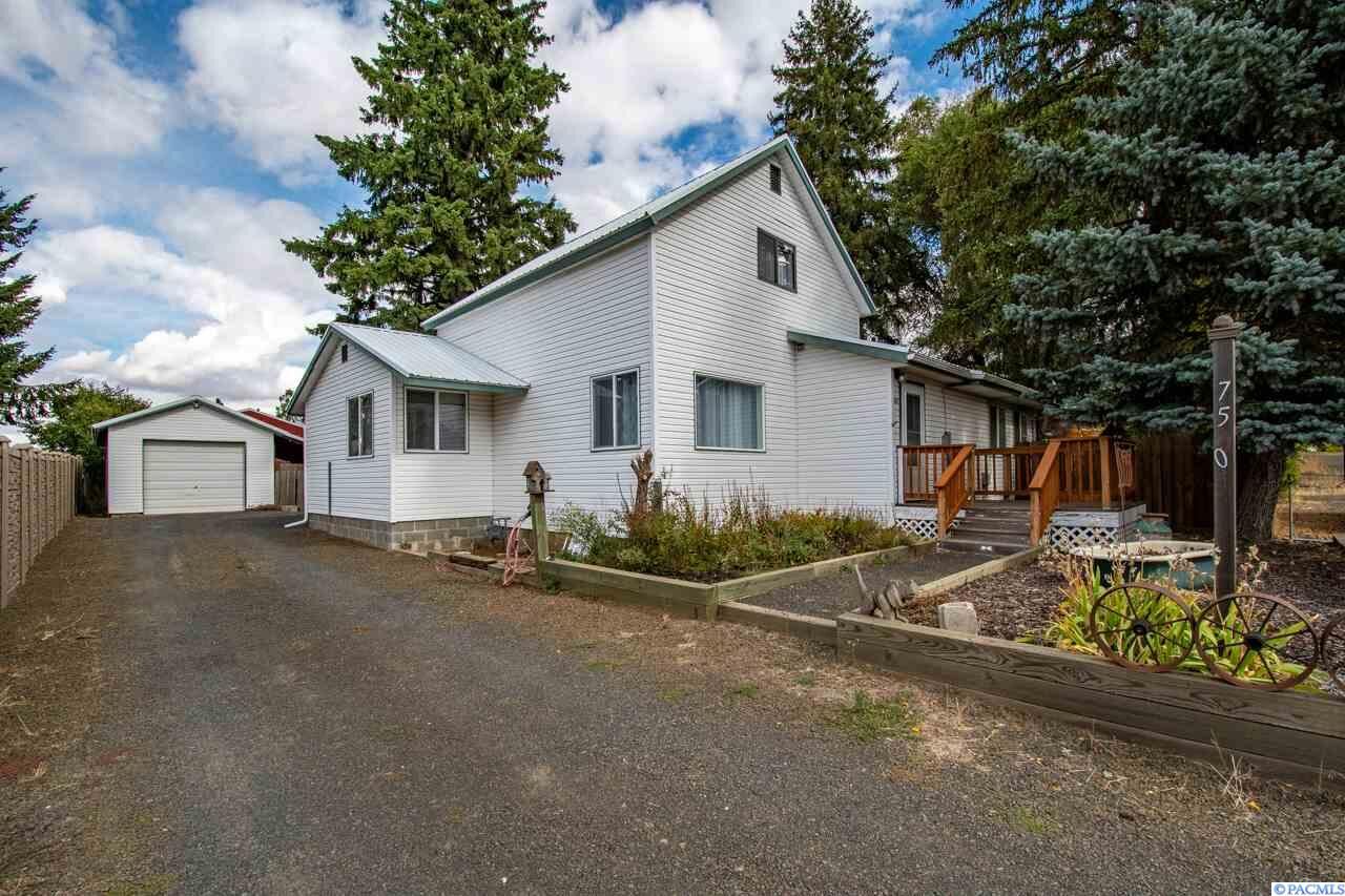 Property Photo: 750 W Church Street WA 99161