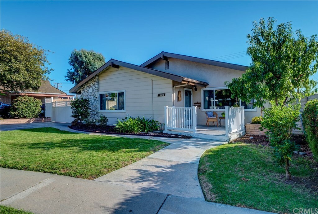Property Photo: 1708 W Fern Drive CA 92833