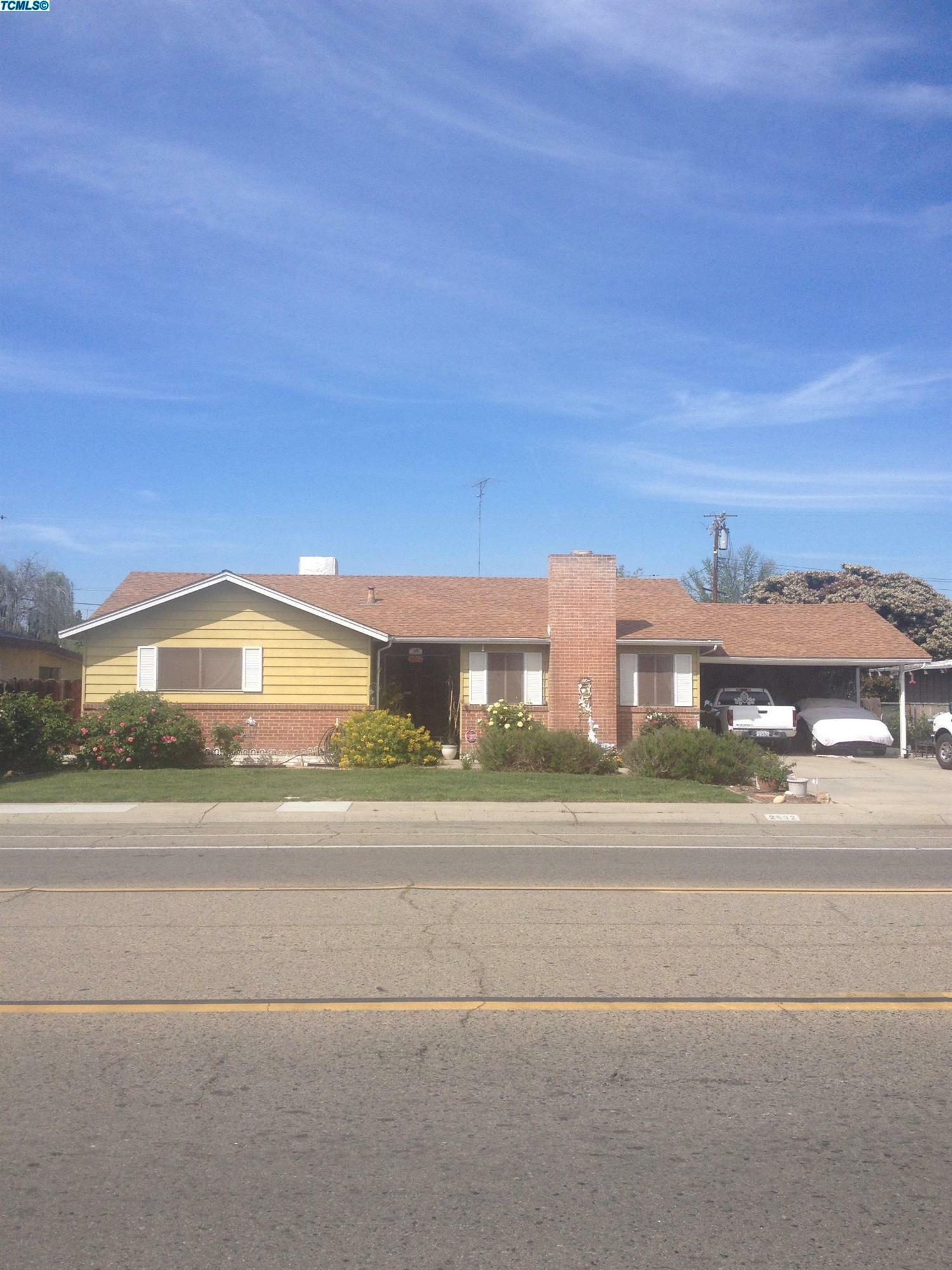 2532 W Tulare Avenue  Visalia CA 93277 photo