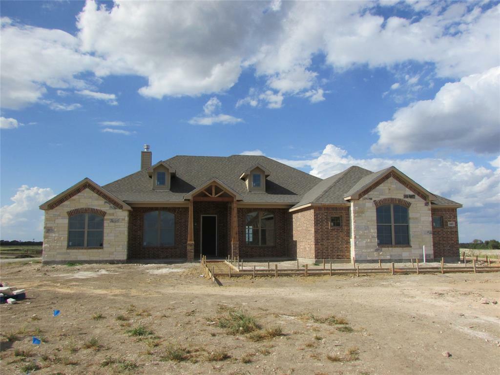 Property Photo:  240 Crosswind Drive  TX 75167 