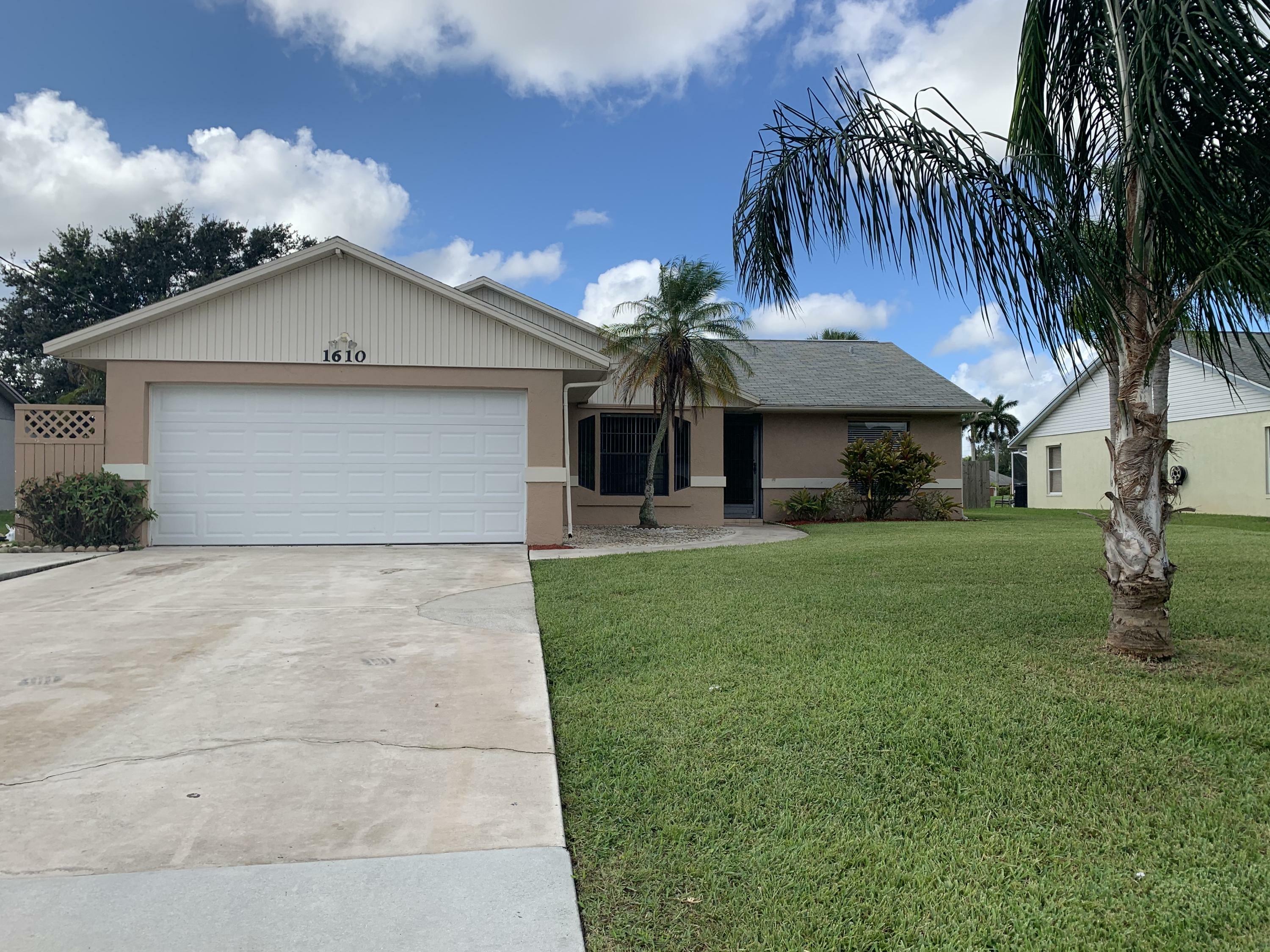 Property Photo:  1610 SW Lexington Drive  FL 34953 