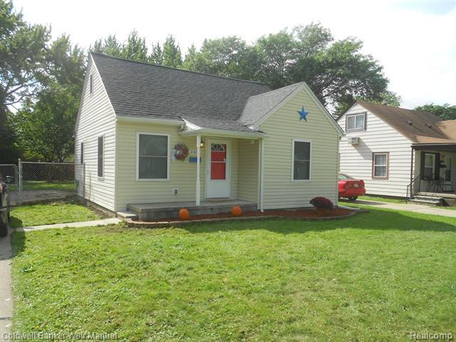 Property Photo: 21810 Lange Street MI 48080
