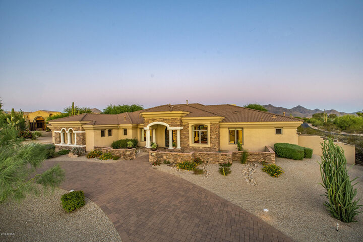 Property Photo: 8614 E Via Del Sol Drive AZ 85255