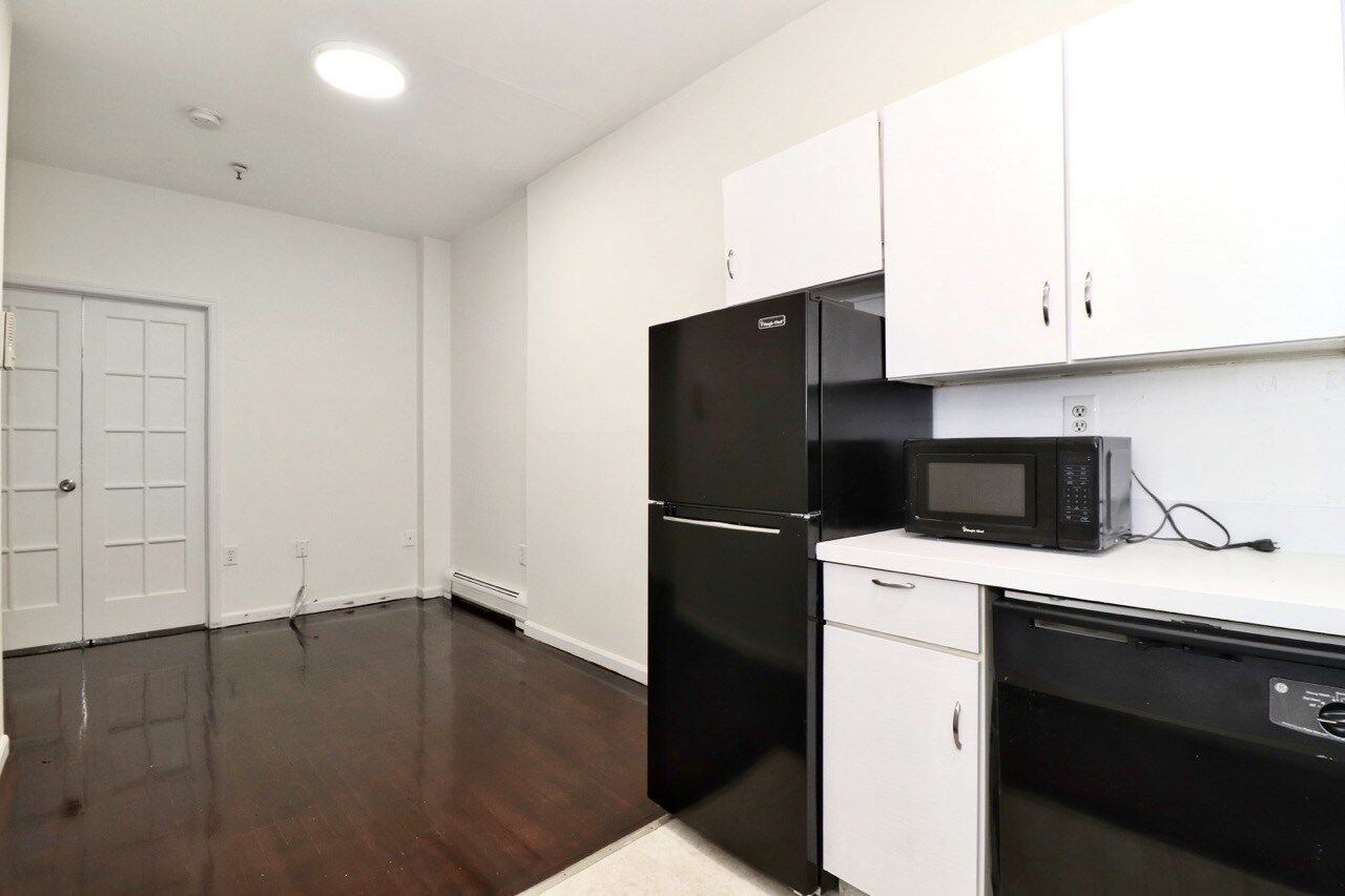 Property Photo: 108 Adams St 1L NJ 07030
