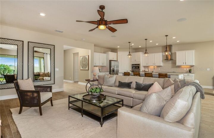 Property Photo:  429 Gleaming Andover Way  FL 32779 