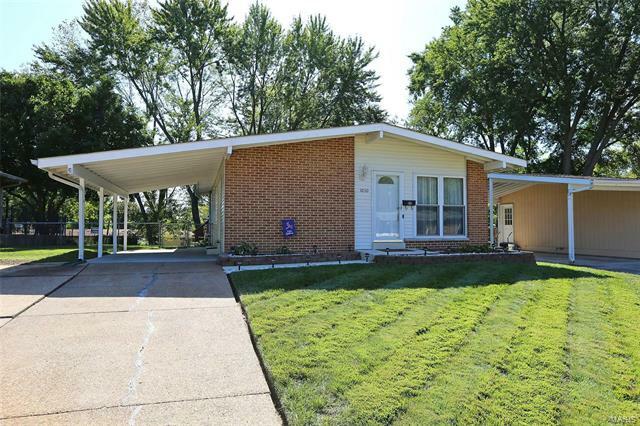 Property Photo: 1030 Saint Anthony Lane 63033