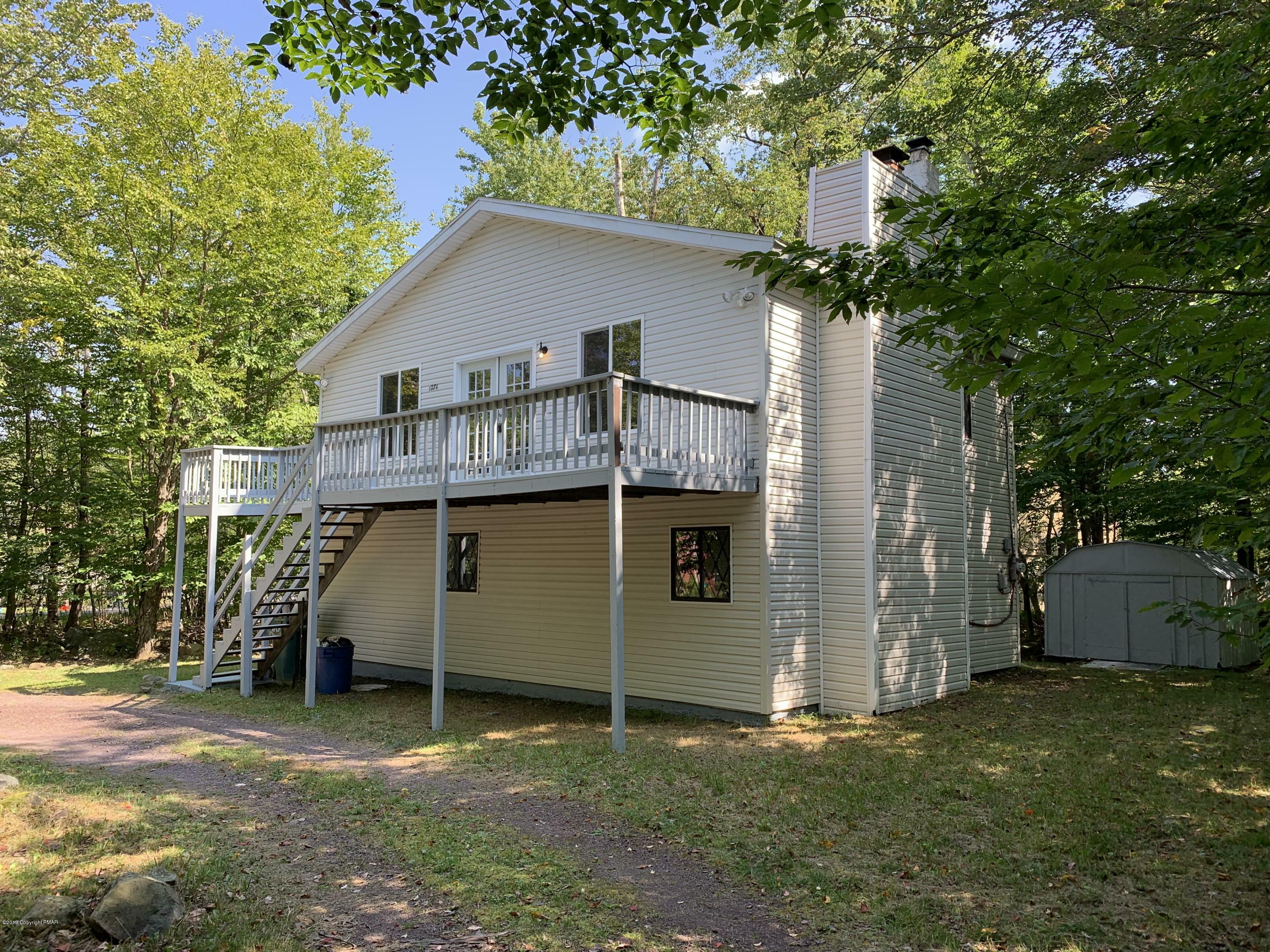 Property Photo:  3220 Carobeth Drive  PA 18466 