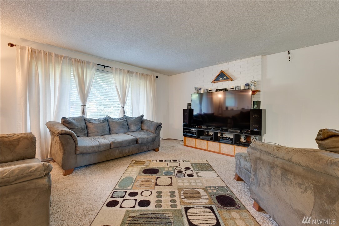 Property Photo:  118  Echo Court  WA 98366 