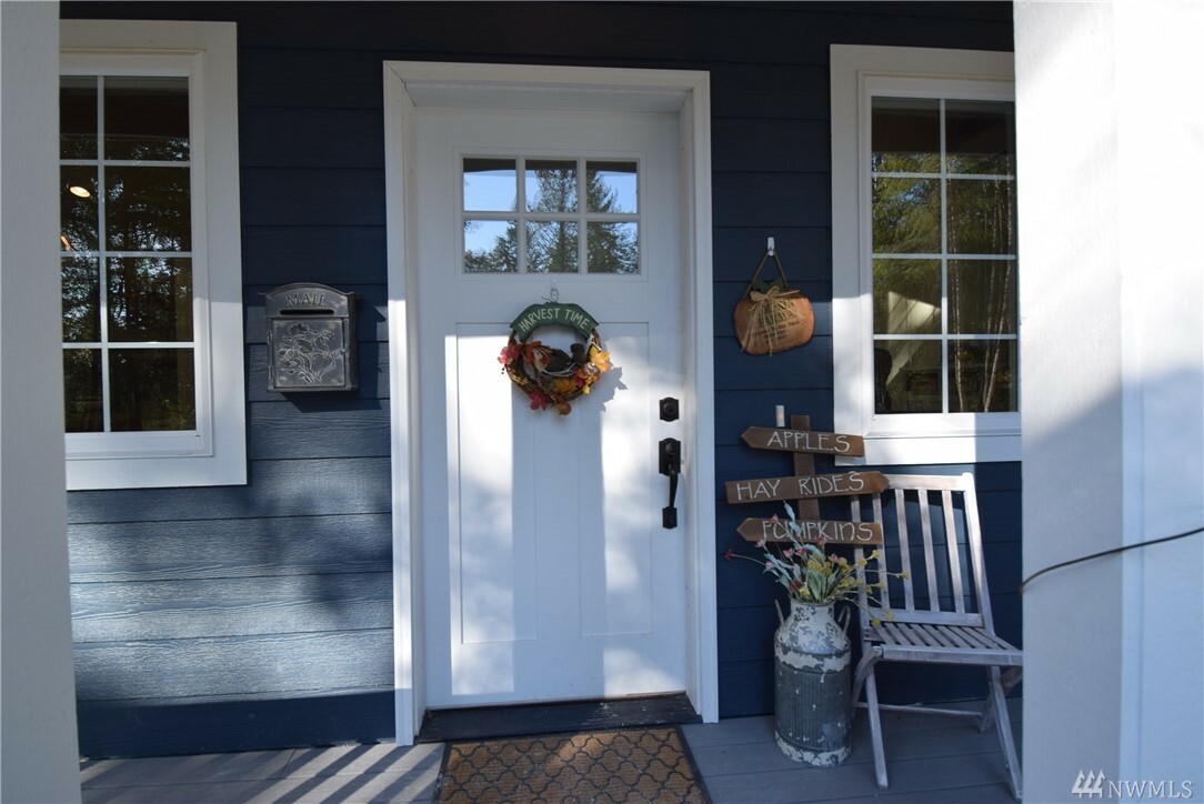 Property Photo: 870 Cedar Lane WA 98282