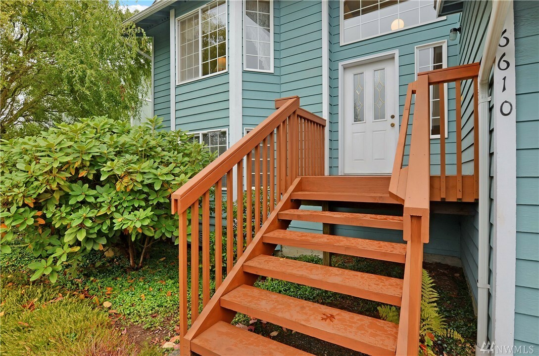 Property Photo:  6610 75th Dr NE  WA 98270 