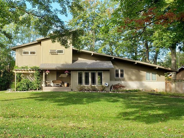 480 Pingree Circle  Waterford Twp MI 48327 photo