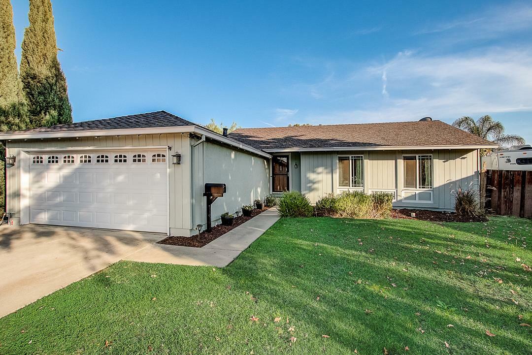 Property Photo: 5872 Cadiz Drive CA 95123