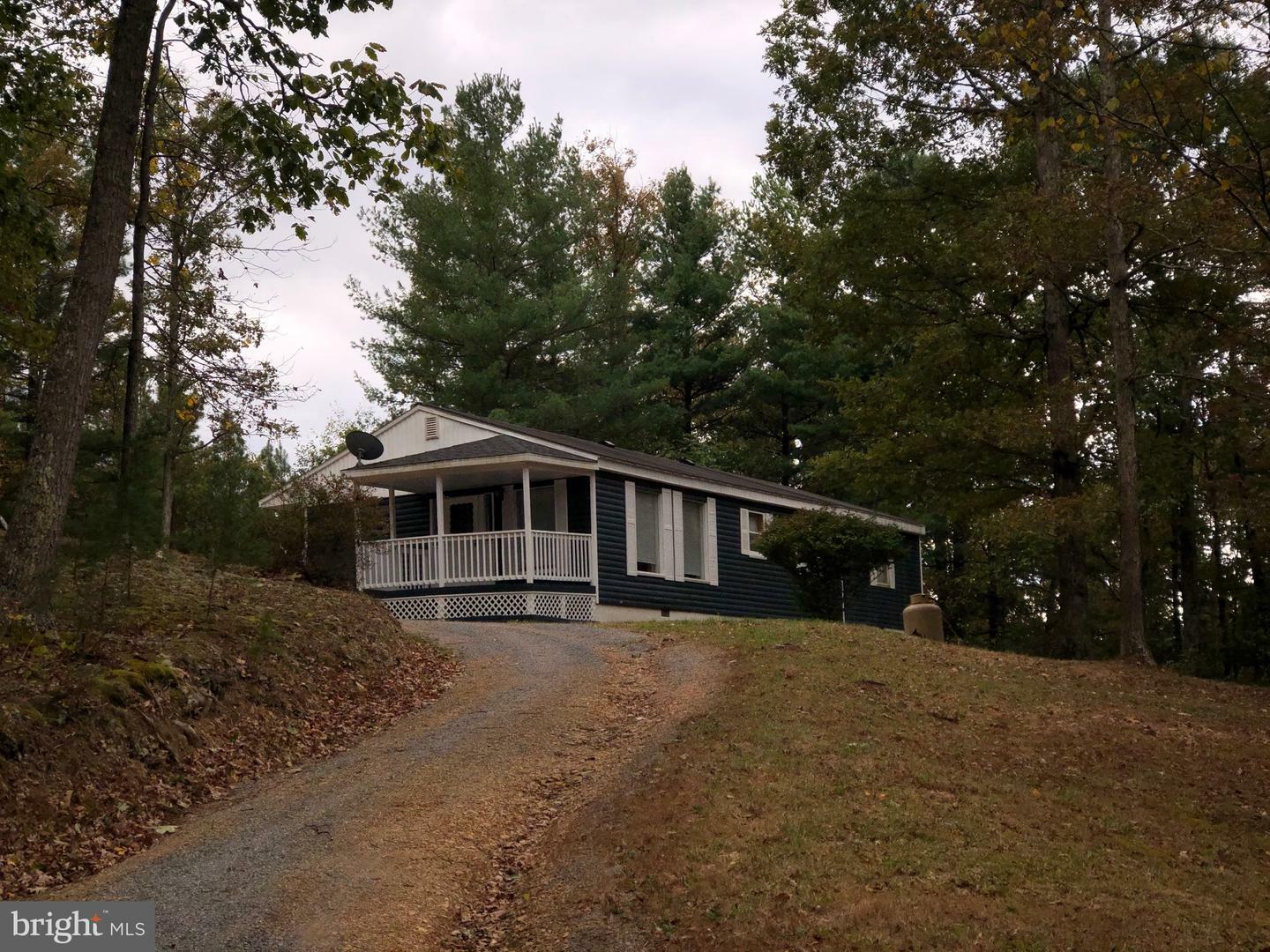 Property Photo: 378 Oak Hill Road WV 25411